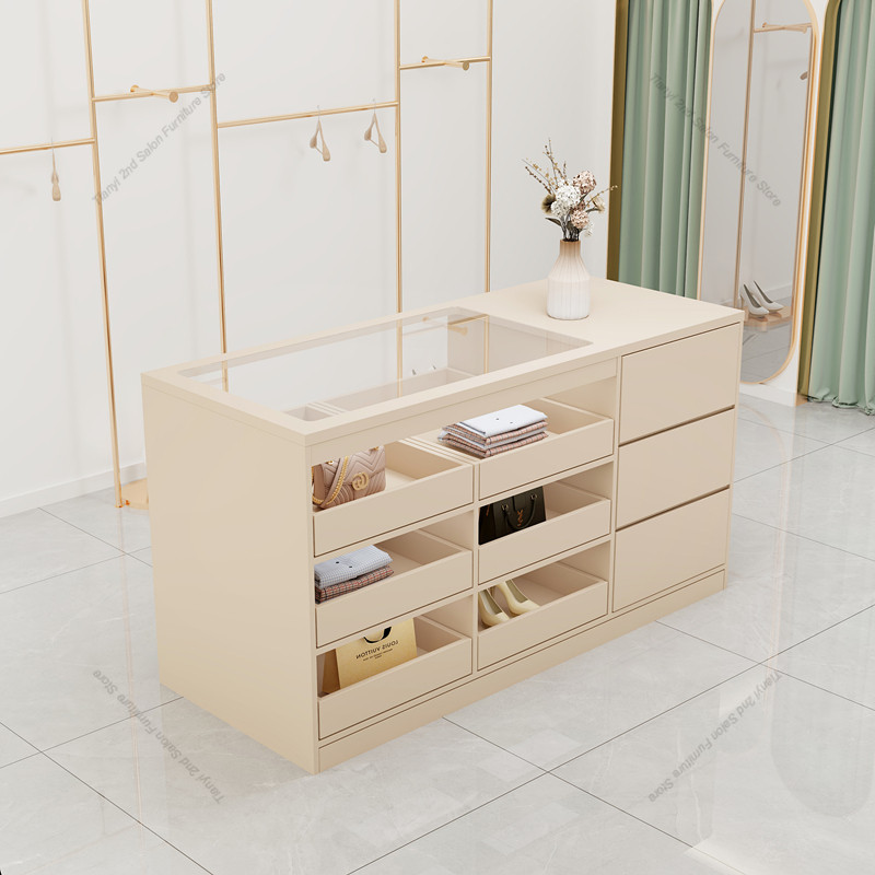 Storage & Organization - Negozio di Abbigliamento Moderno e Creativo,